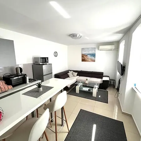 Centre With Terrace 2 Apartamento *